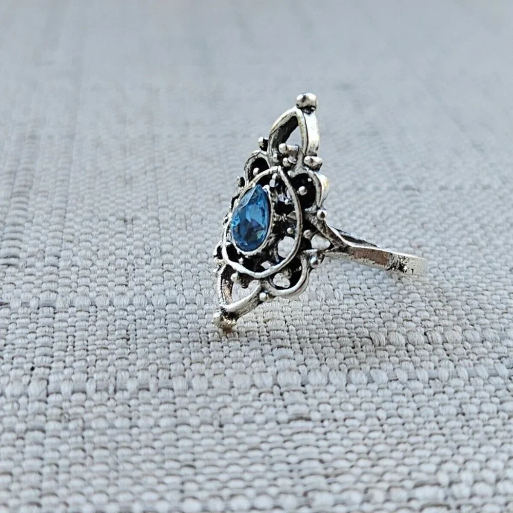 Women Rings Blue Faux Crystal Silver Tone Vintage Style Jewelry Size 6.5